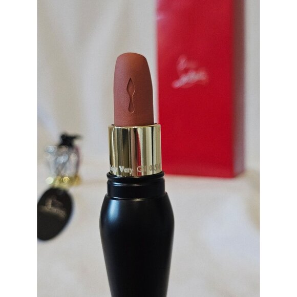 NIB Chrristian Louboutin Beige very girl 015M Lipstick - Picture 1 of 4